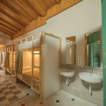 Mosaic Ostello Tirana