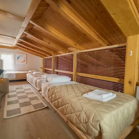 호스텔 Mosaic 티라나