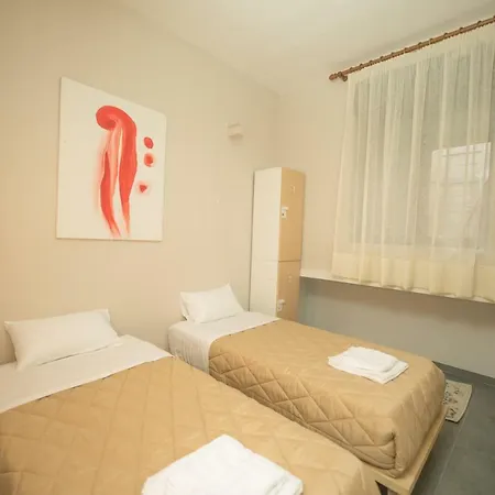 Mosaic Hostel *