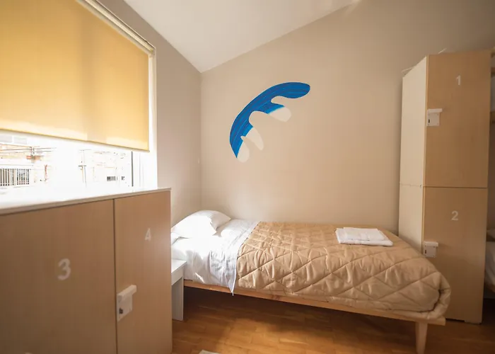 Mosaic Hostel Tiran